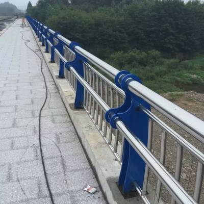 如何選購橋梁護(hù)欄